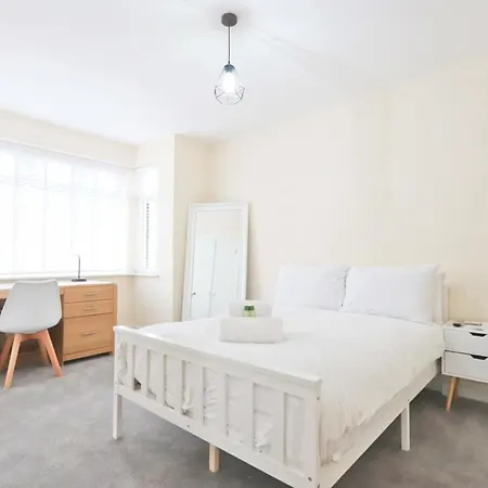 Fishponds 6 Bedroom House Σπίτι διακοπών Μπρίστολ