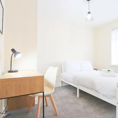 Feriehus Fishponds 6 Bedroom House