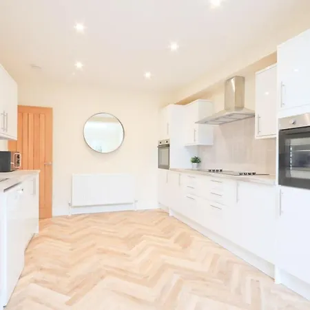 Feriehus Fishponds 6 Bedroom House Bristol